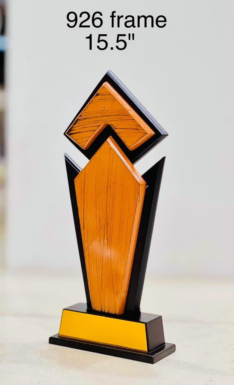 wooden-memento-trophy